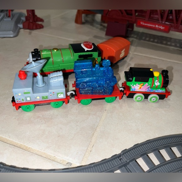 Thomas train Percy trackmaster set and mini friends automatic talking - Picture 5 of 14